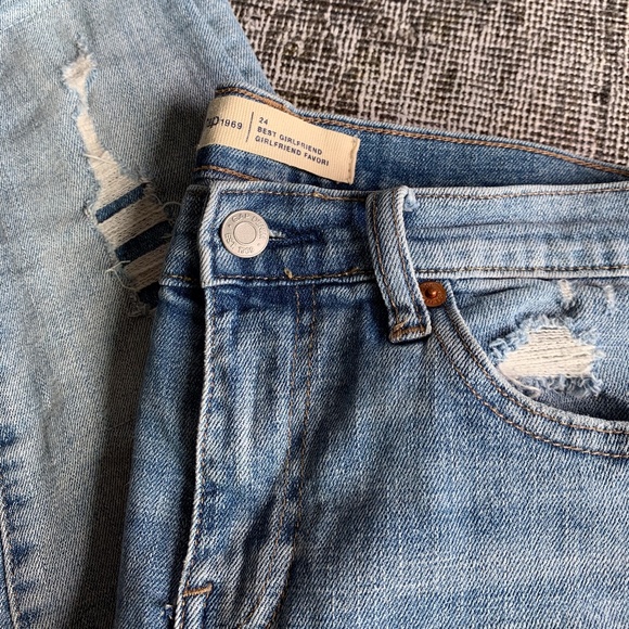2/$40 Gap Best Girlfriend Jeans - Picture 4 of 8